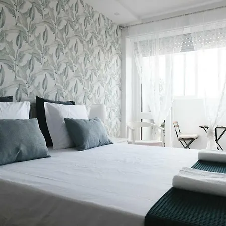 Maison d'hôtes 4u Suites&guesthouse Vii Airport