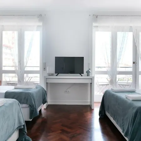 Maison d'hôtes 4u Suites&guesthouse Vii Airport