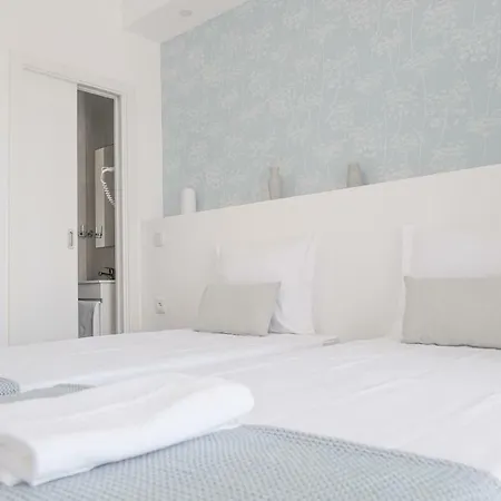 4u Suites&guesthouse Vii Airport *