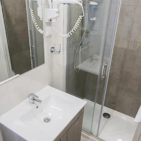 4u Suites&guesthouse Vii Airport * Lisboa