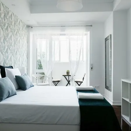 4u Suites&guesthouse Vii Airport *