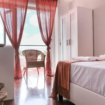 Maison d'hôtes 4u Suites&guesthouse Vii Airport