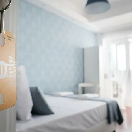 4u Suites&guesthouse Vii Airport *