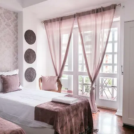 4u Suites&guesthouse Vii Airport Maison d'hôtes Lisboa