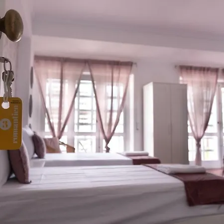 Maison d'hôtes 4u Suites&guesthouse Vii Airport Lisboa